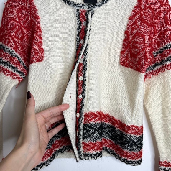 Anna Sui James Coviello Foranna White with Red and Black Details Sweater - Picture 9 of 12